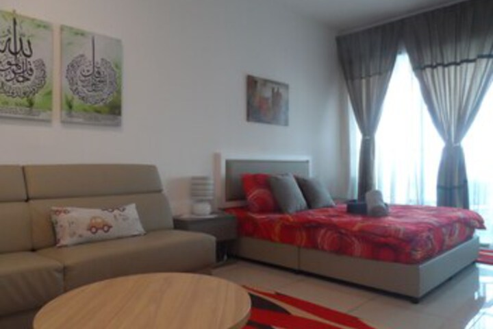 Room 26 of 32