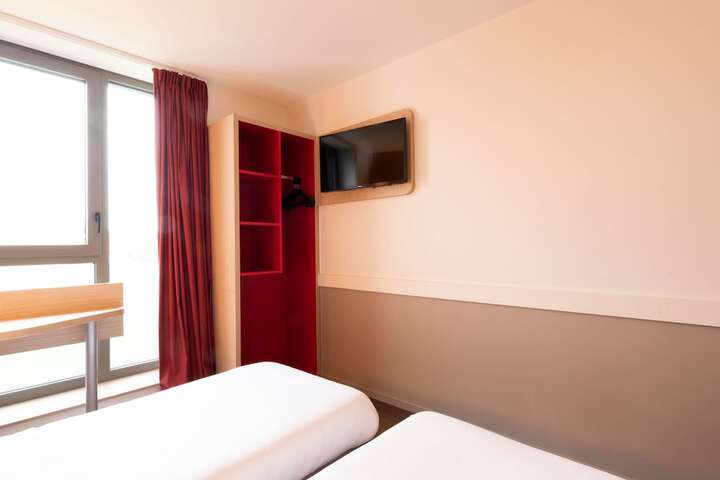 Room 14 of 84