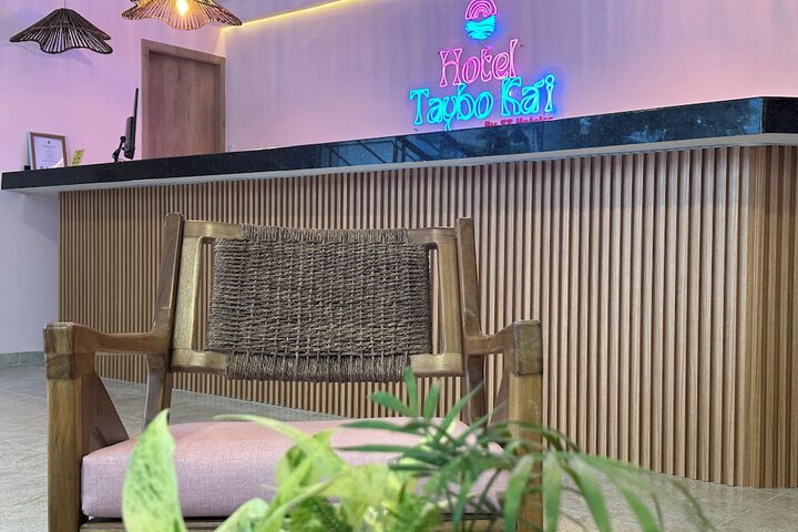 Check-in/check-out kiosk