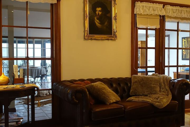 Room 16 of 50