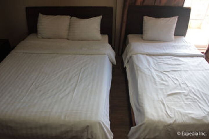 Room 52 of 79