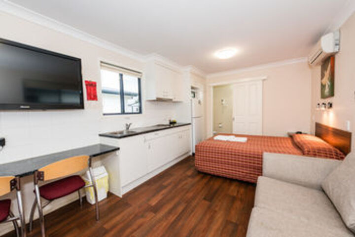 Room 17 of 30