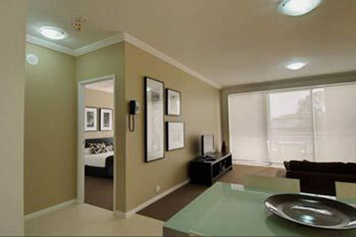 Room 10 of 30