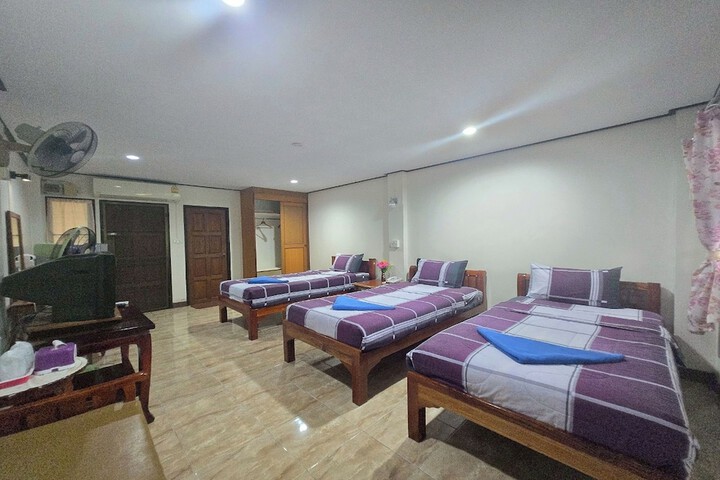 Room 17 of 59