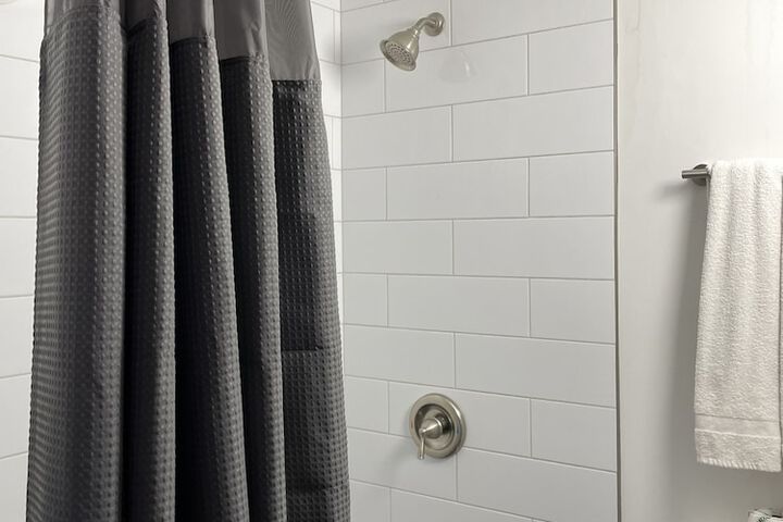 Room 9 of 14