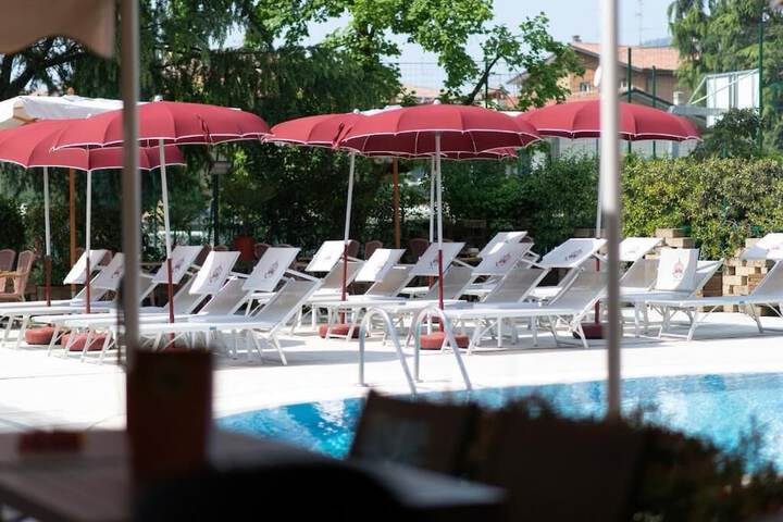 Hotel Pool