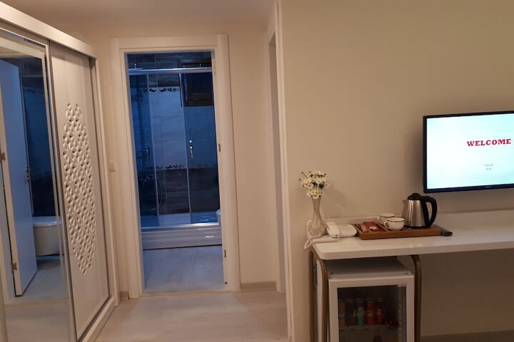 Room 26 of 35