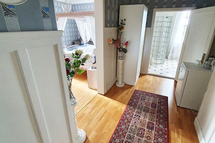 Room 26 of 63
