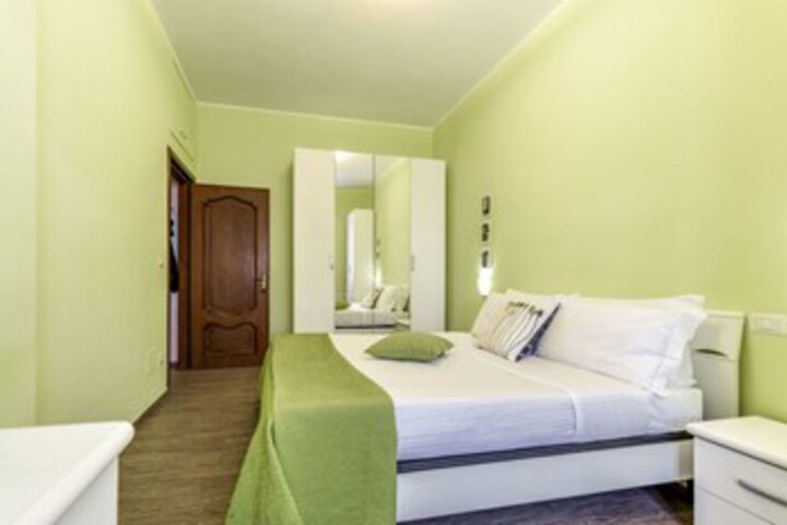 Room 8 of 26
