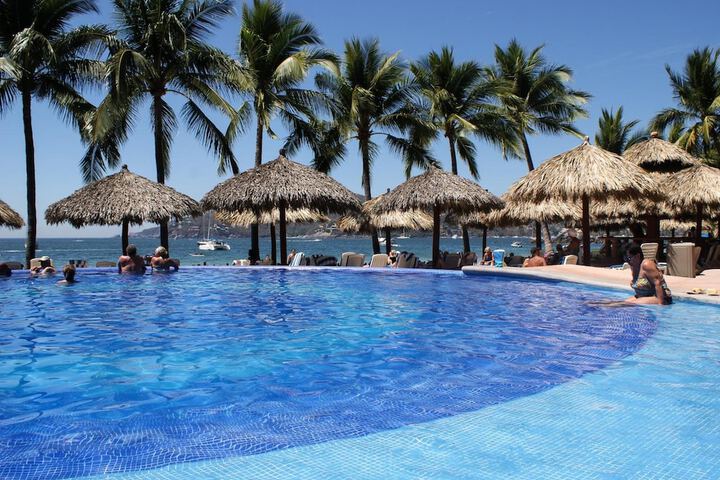 Pools & Facilities