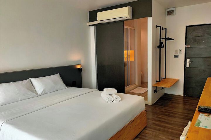 Room 8 of 44