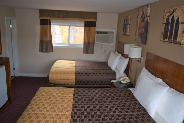 Standard Room, King or Two Doubles (1 of 8)