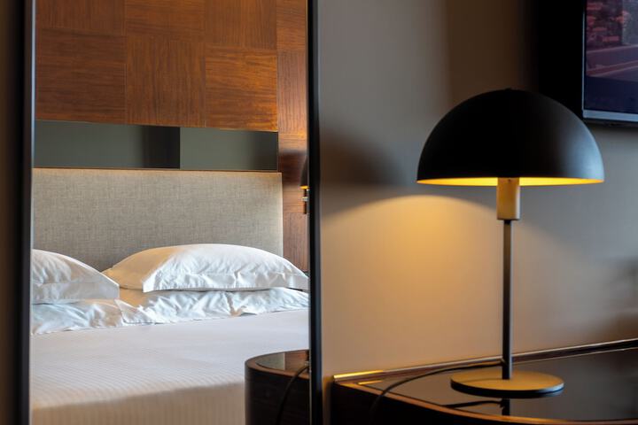 Room 34 of 107