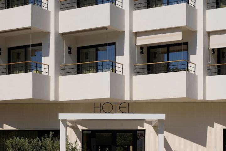 Hotel 97 of 104