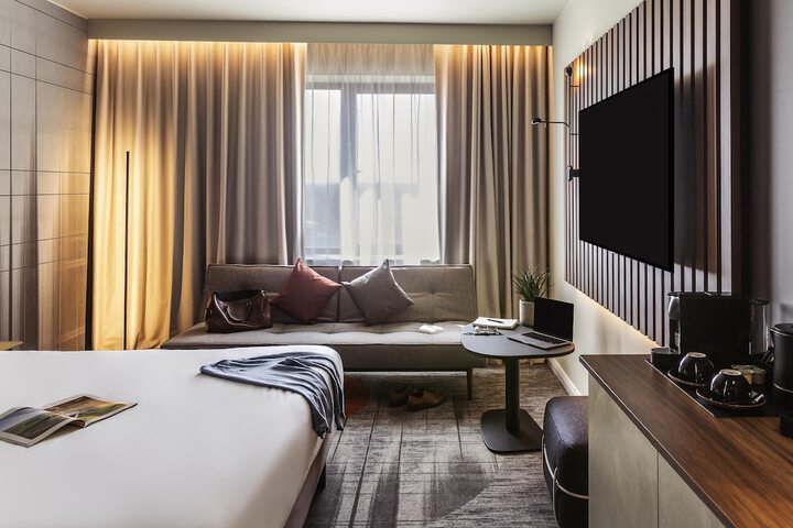 Room 13 of 75