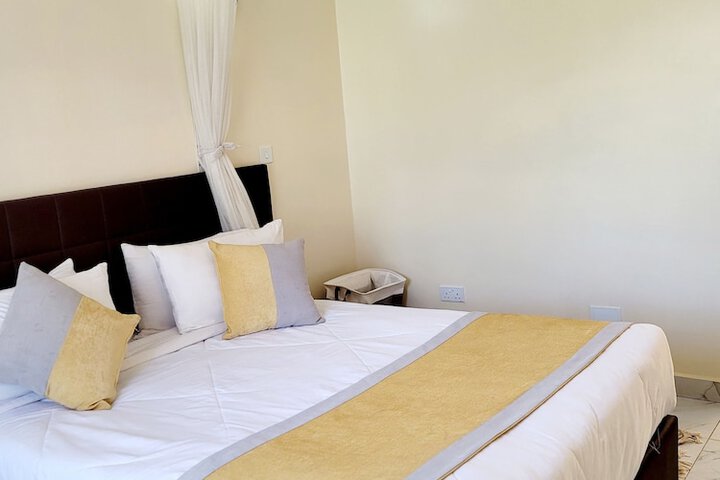 Room 6 of 60