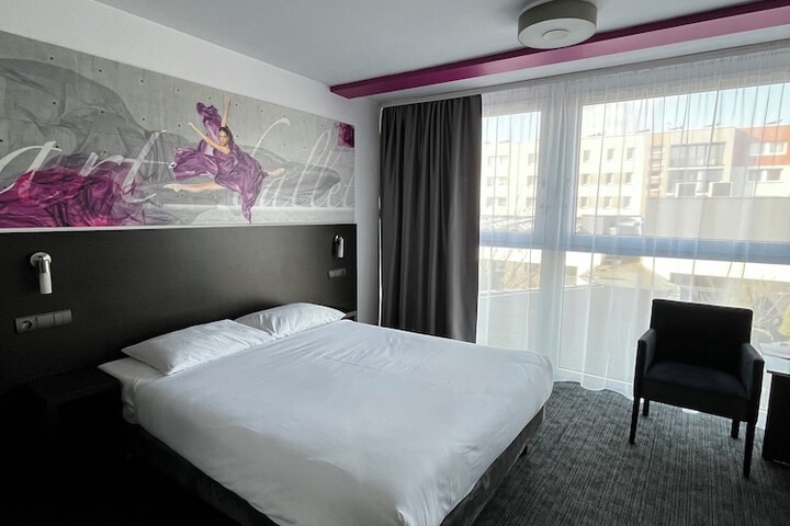 Room 21 of 139