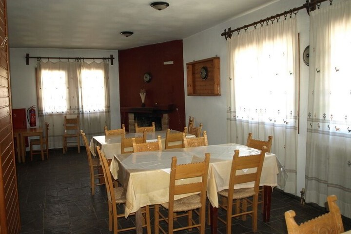 Dining 14 of 35