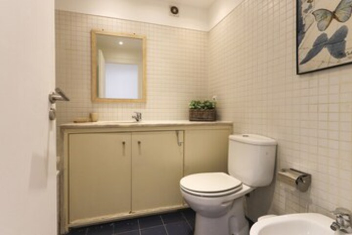 Room 3 of 20