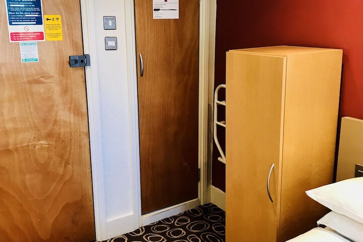 Room 31 of 71