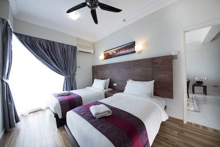 Room 10 of 56