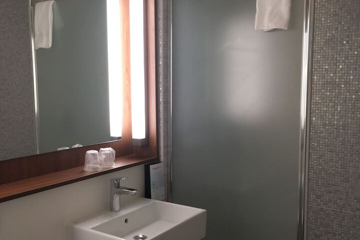 Room 21 of 54