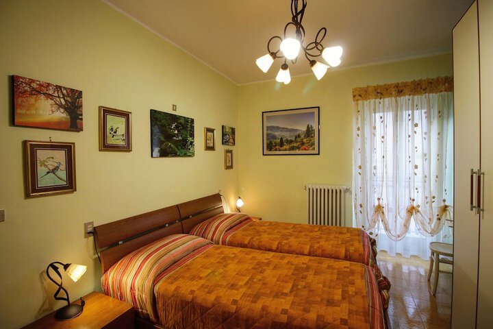 Room 11 of 82