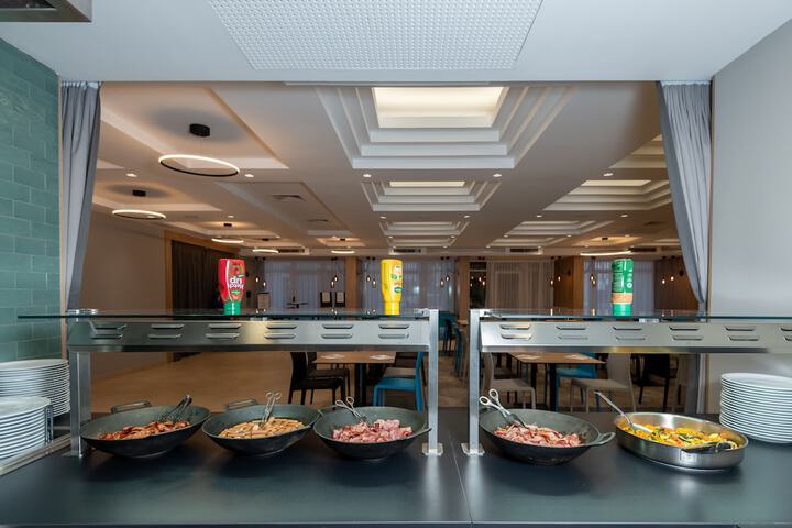 Breakfast buffet