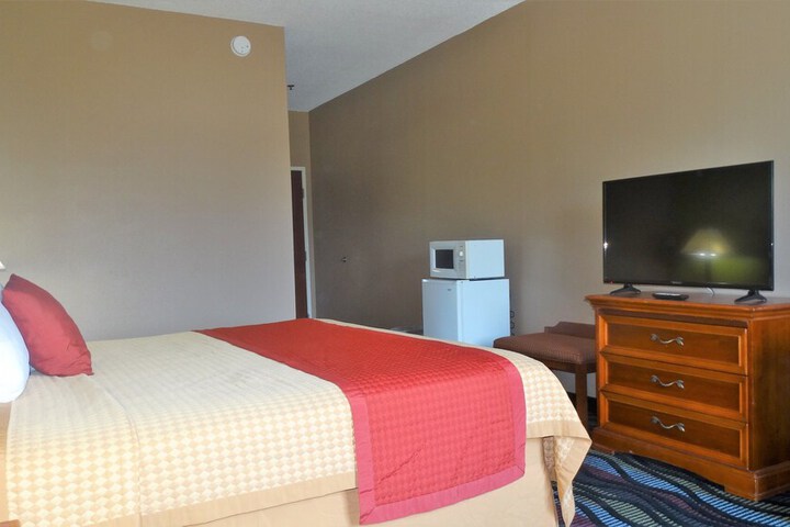 Room 5 of 37