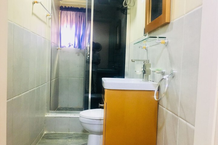 Room 25 of 34