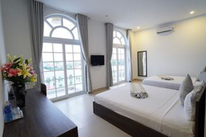 Room 32 of 66