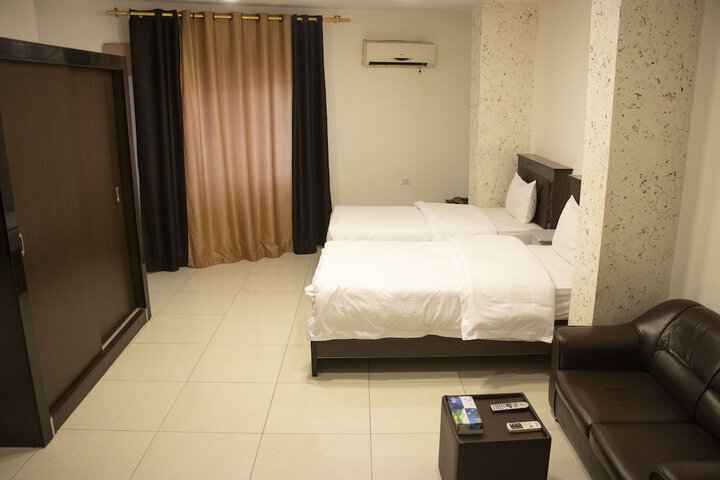 Room 15 of 29