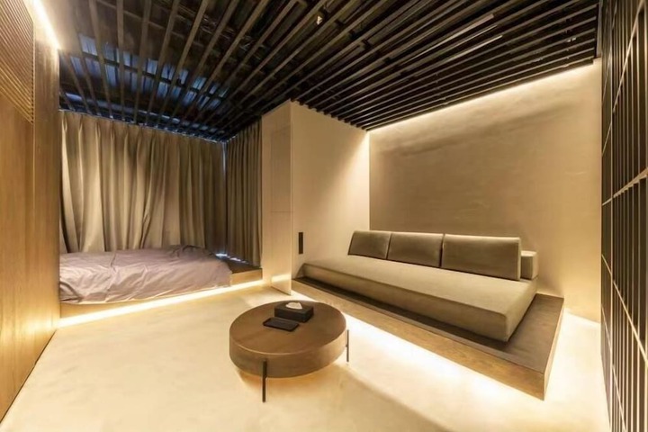 Room 2 of 21