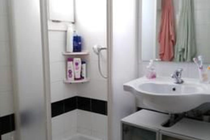 Room 2 of 18
