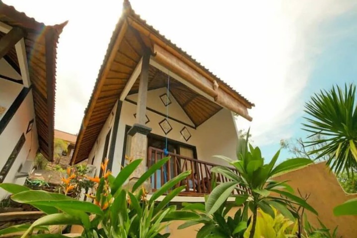 Hotel Entry