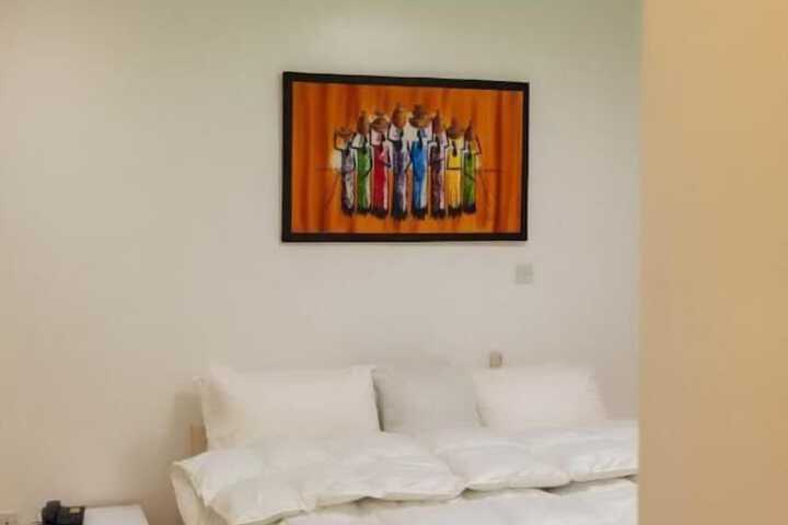 Room 2 of 56