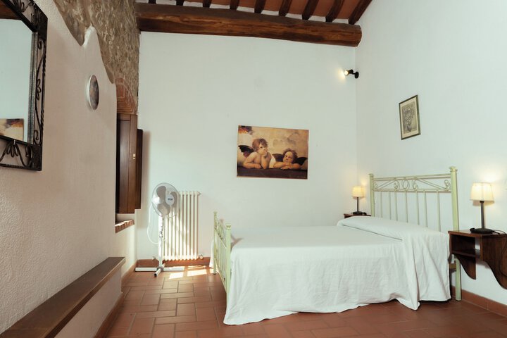 Room 27 of 148