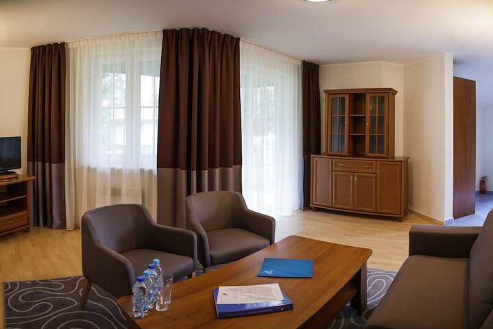 Room 12 of 44
