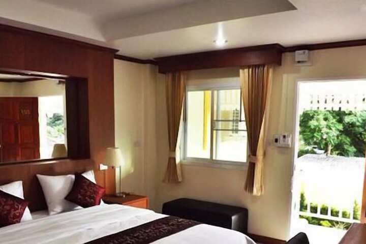 Room 8 of 43