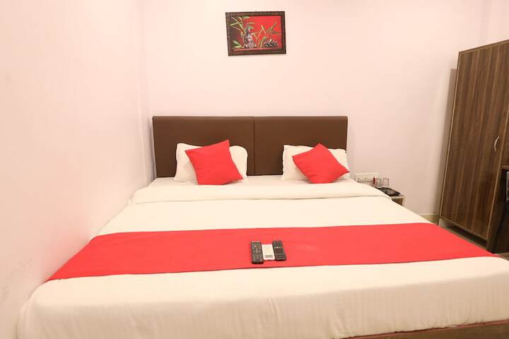 Room 6 of 32