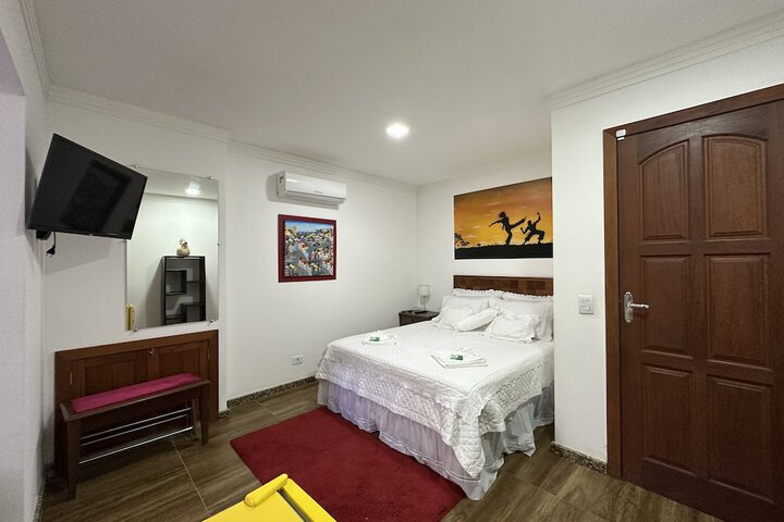 Room 14 of 180