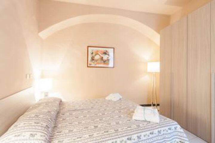Room 9 of 21