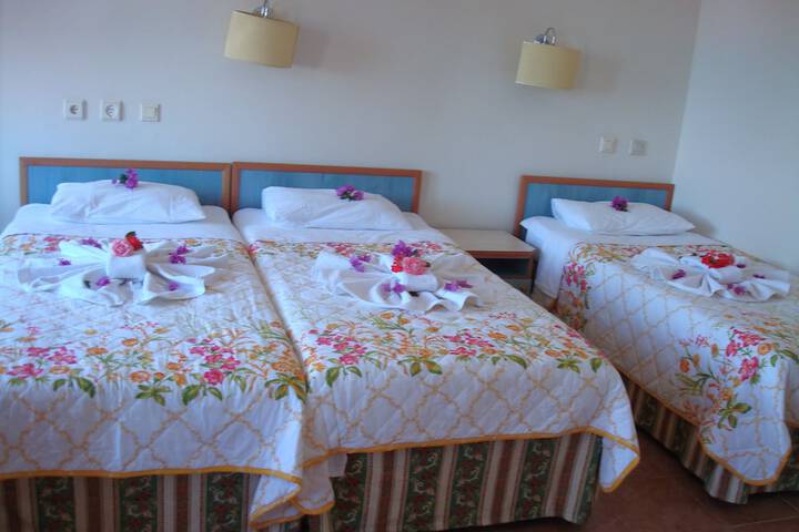 Room 3 of 31