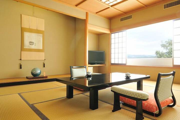 Room 20 of 83