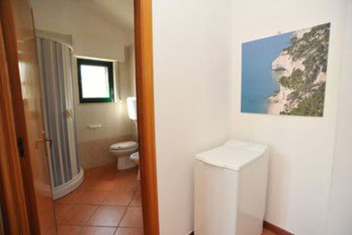 Room 2 of 30