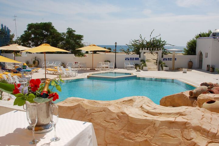 Hotel Pool