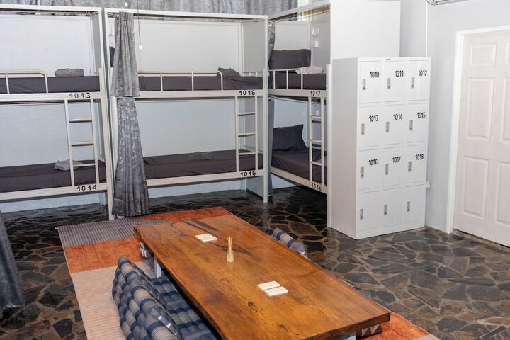 Room 14 of 96