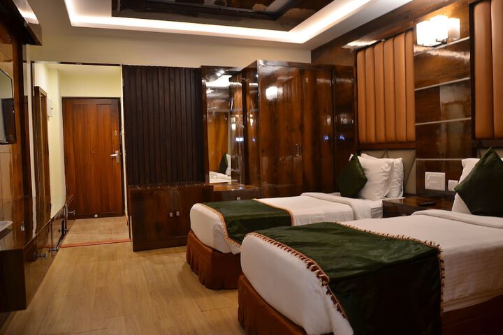 Room 17 of 68