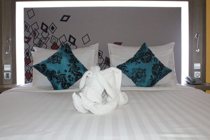 Room 6 of 71