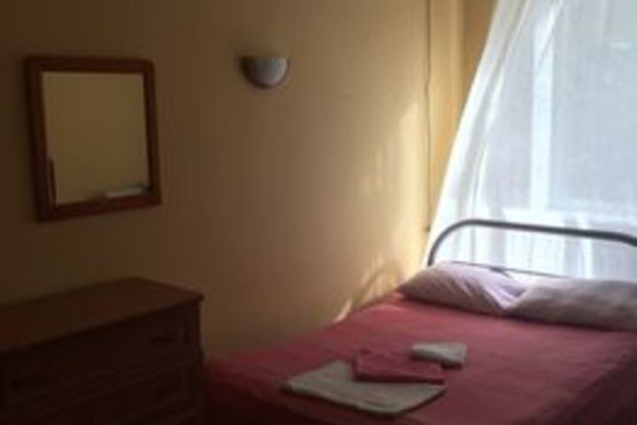Room 9 of 25